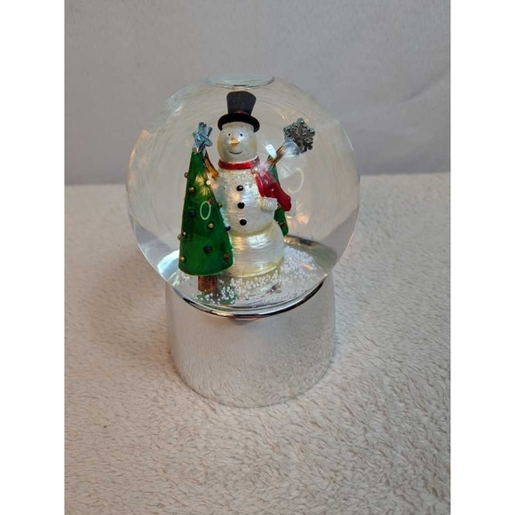 Towle Silversmiths Other - Towle Silversmiths Snowman Christmas‎ Tree Snow Globe Music Box Silver Base